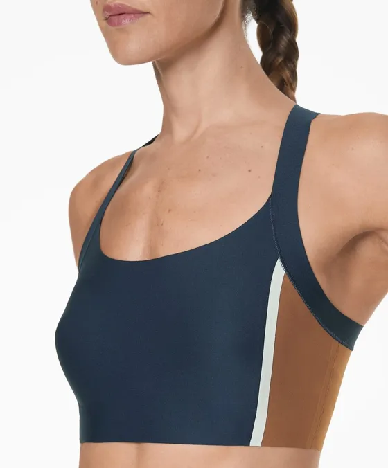 Perfect-adapt medium-support colour block sports bra