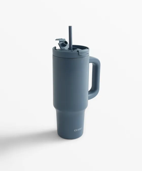 Tumbler bottle with handle